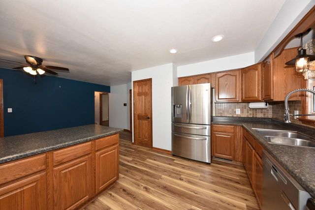 N84W18110 Menomonee AVENUE, Menomonee Falls, WI 53051