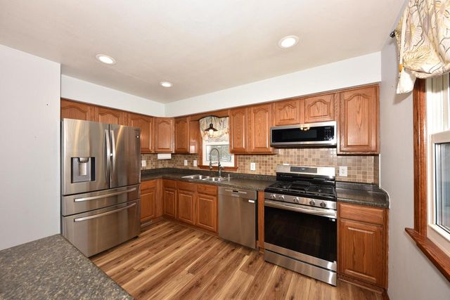 N84W18110 Menomonee AVENUE, Menomonee Falls, WI 53051