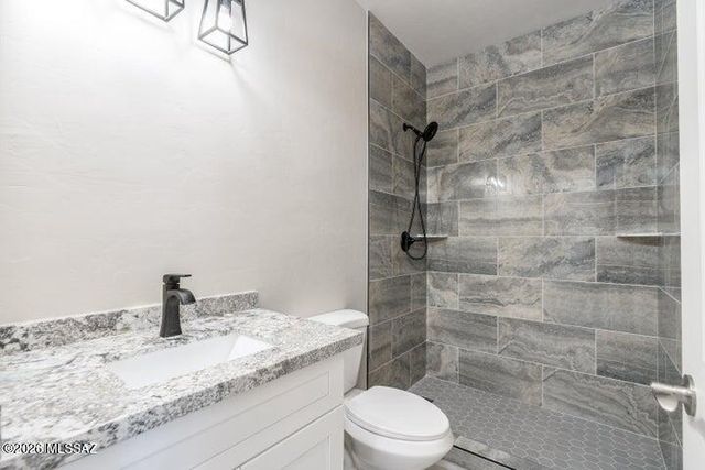 360 E Aircraft Road, Tucson, AZ 85706