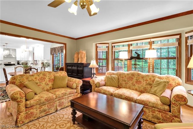 8015 Hansom Place, Mentor, OH 44060