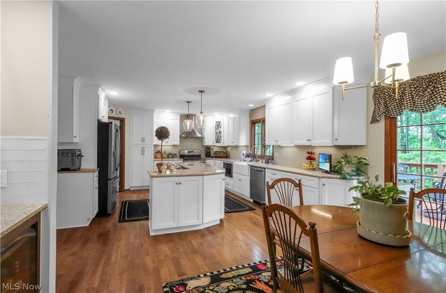 8015 Hansom Place, Mentor, OH 44060