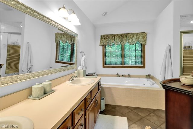 8015 Hansom Place, Mentor, OH 44060