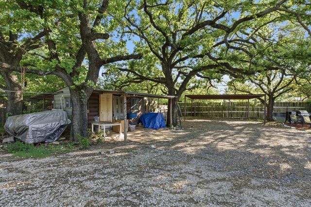 1404 Sheri Lane N, Pelican Bay, TX 76020