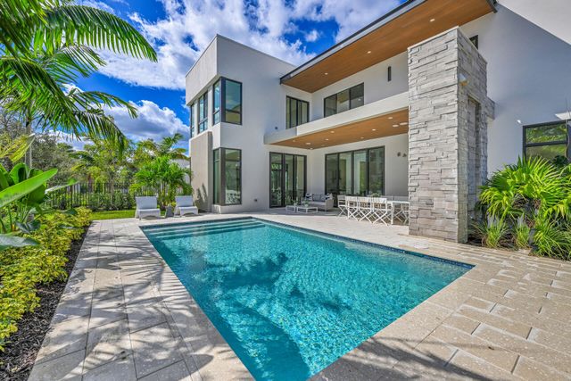 16685 Mosaic Place, Delray Beach, FL 33446