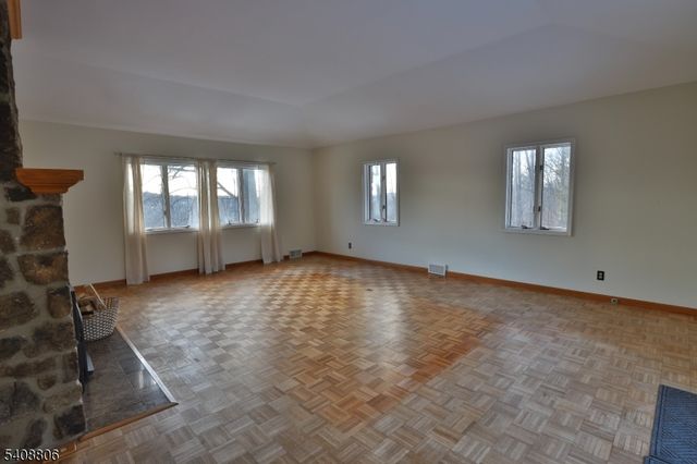 39 Upper Kingtown Rd, Franklin Twp., NJ 08867