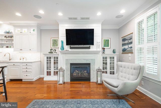 10 DUNHAM LN, Newtown, PA 18940
