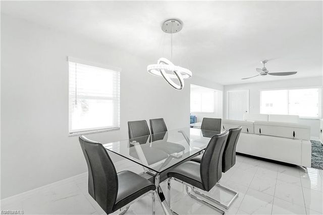 1100 8th AVE S 306C, Naples, FL 34102