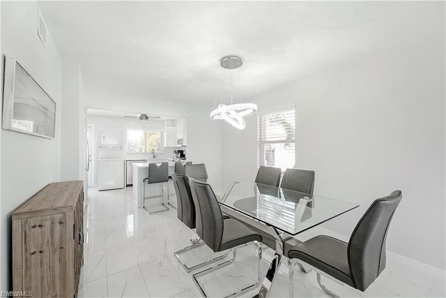 1100 8th AVE S 306C, Naples, FL 34102