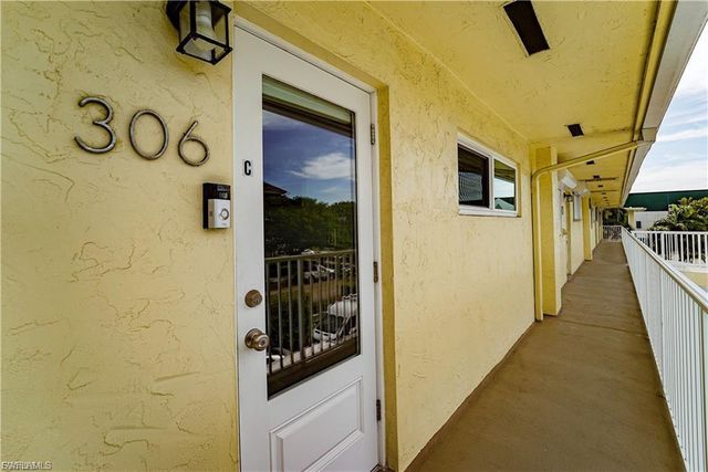 1100 8th AVE S 306C, Naples, FL 34102