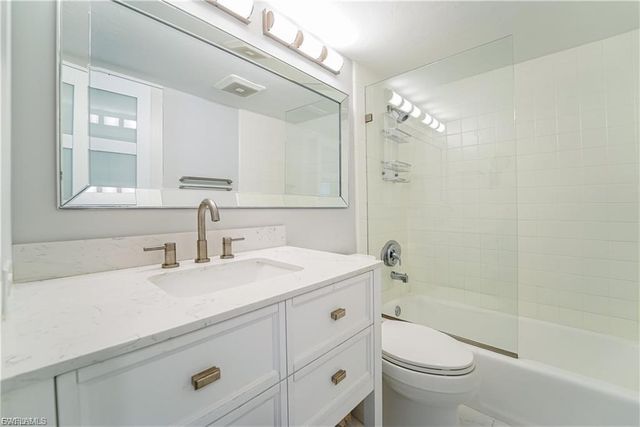 1100 8th AVE S 306C, Naples, FL 34102