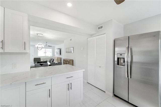 1100 8th AVE S 306C, Naples, FL 34102