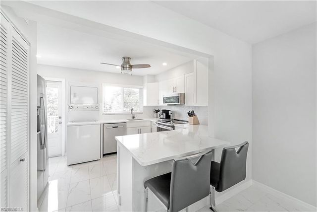 1100 8th AVE S 306C, Naples, FL 34102