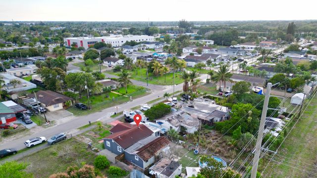 2743 Kentucky Street, West Palm Beach, FL 33406