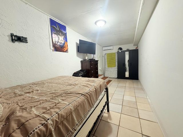 2743 Kentucky Street, West Palm Beach, FL 33406