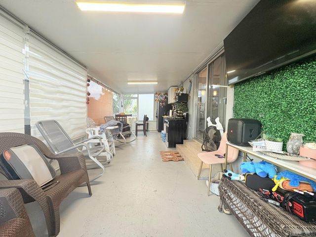 2743 Kentucky Street, West Palm Beach, FL 33406