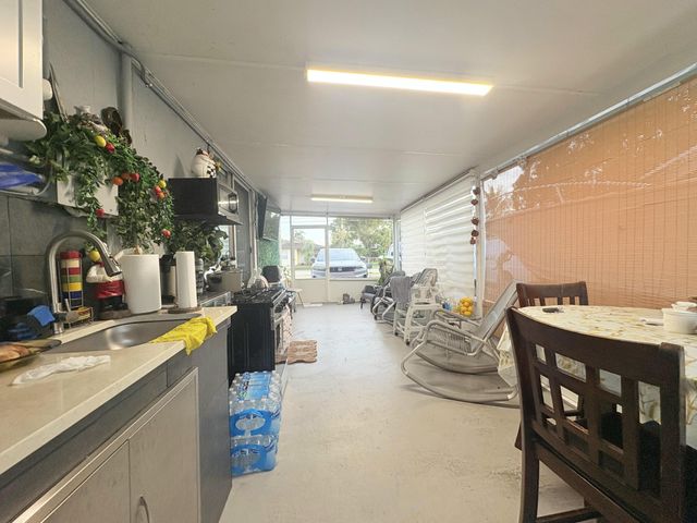 2743 Kentucky Street, West Palm Beach, FL 33406