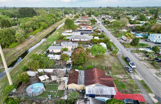 2743 Kentucky Street, West Palm Beach, FL 33406