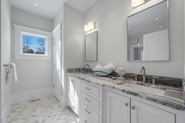 4 Monomoy Lane, Orleans, MA 02653