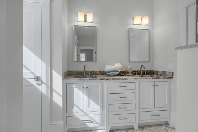 4 Monomoy Lane, Orleans, MA 02653