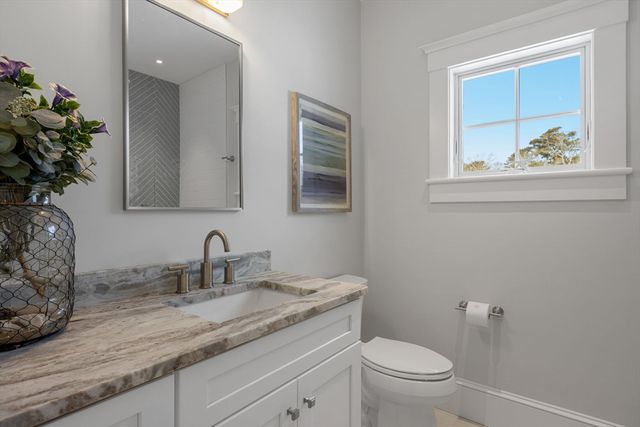 4 Monomoy Lane, Orleans, MA 02653