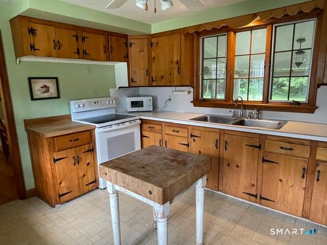 6 Harvard Road, Ledyard, CT 06335