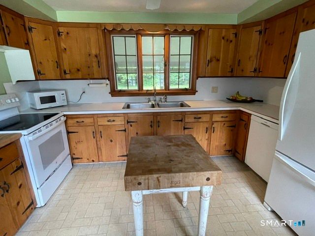 6 Harvard Road, Ledyard, CT 06335