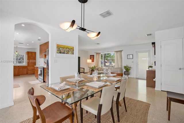 270 NE 123rd St, North Miami, FL 33161