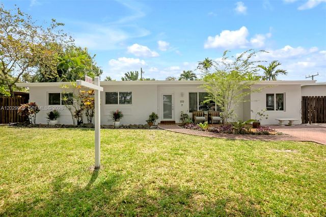 270 NE 123rd St, North Miami, FL 33161