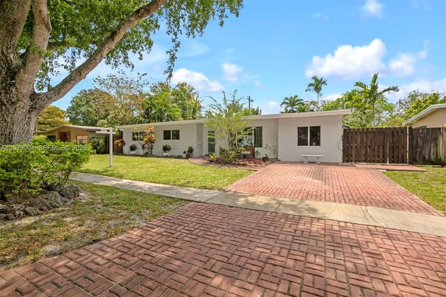 270 NE 123rd St, North Miami, FL 33161