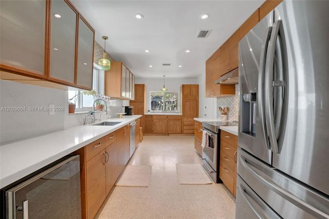 270 NE 123rd St, North Miami, FL 33161