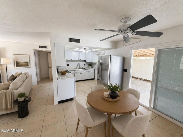 15601 N 27TH Street 5, Phoenix, AZ 85032