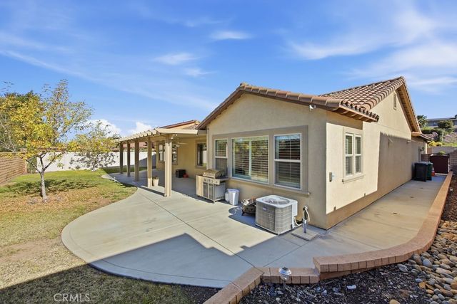 35211 Lantern Light, Winchester, CA 92596