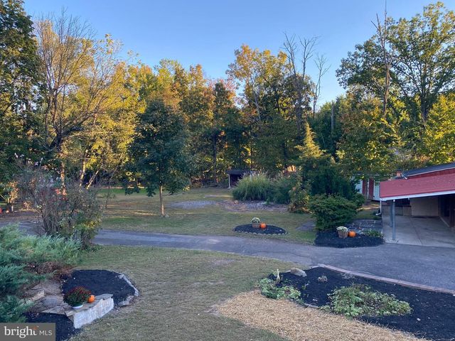 1108 BLEIM RD, Pottstown, PA 19464