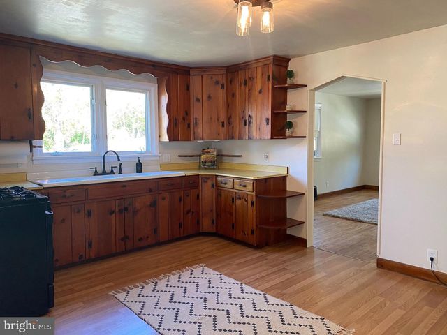 1108 BLEIM RD, Pottstown, PA 19464