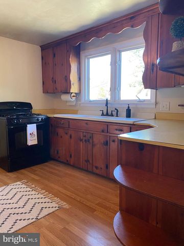 1108 BLEIM RD, Pottstown, PA 19464