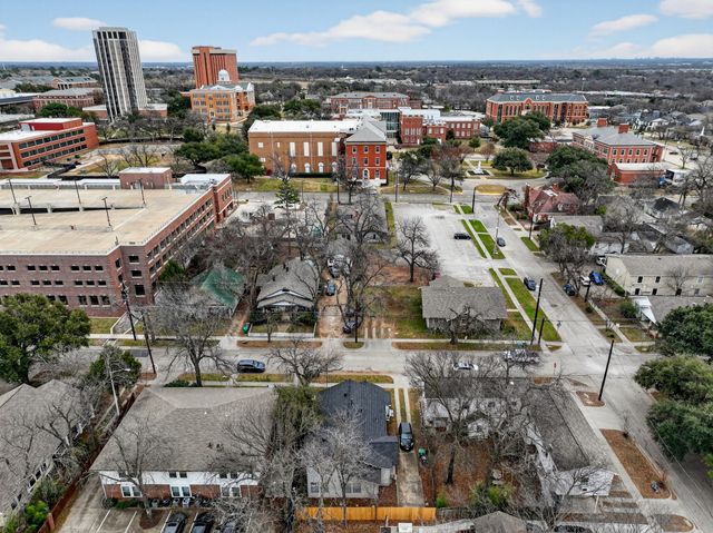 1111 N Austin Street, Denton, TX 76201