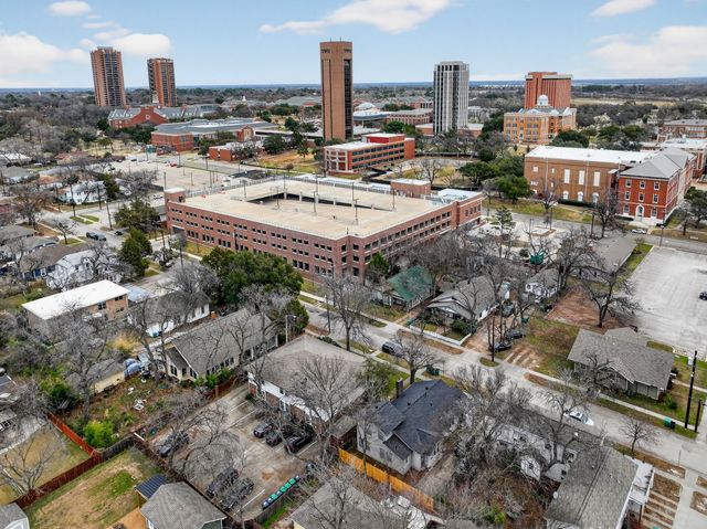 1111 N Austin Street, Denton, TX 76201