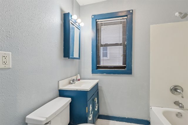 2505 SE 8th Street, Des Moines, IA 50315