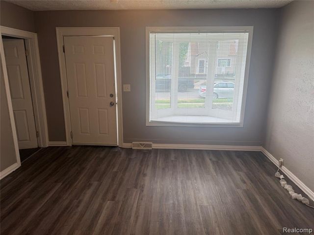 3322 Isabelle Street, Inkster, MI 48141
