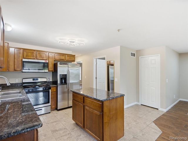 45650 Kennedy Avenue, Shelby Twp, MI 48315