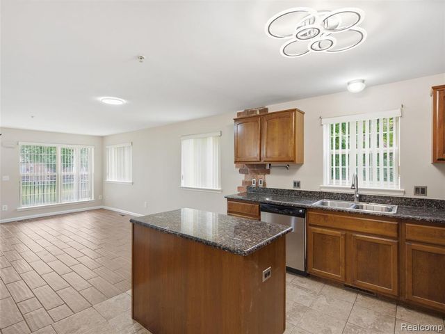 45650 Kennedy Avenue, Shelby Twp, MI 48315