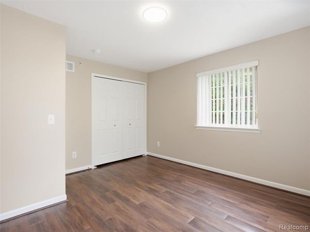45650 Kennedy Avenue, Shelby Twp, MI 48315
