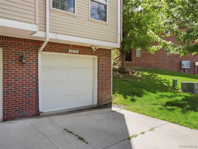 45650 Kennedy Avenue, Shelby Twp, MI 48315