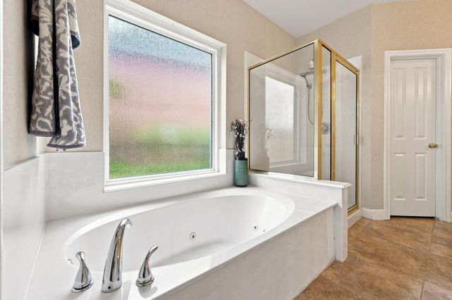 2137 S Pecan Trail Drive, Richmond, TX 77406