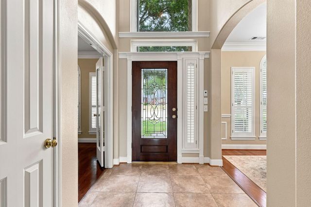 2137 S Pecan Trail Drive, Richmond, TX 77406