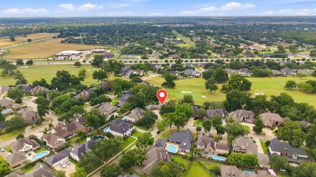 2137 S Pecan Trail Drive, Richmond, TX 77406