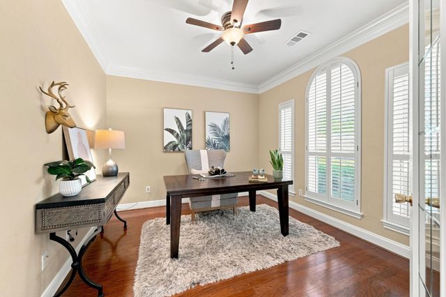 2137 S Pecan Trail Drive, Richmond, TX 77406