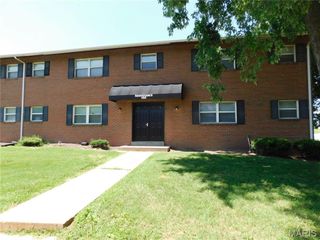 454 San Juan A, St Charles, MO 63303