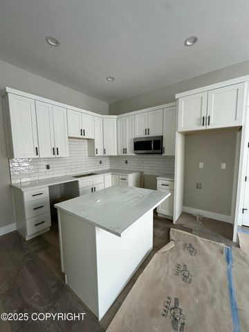 6675 E Gateway Drive, Palmer, AK 99645