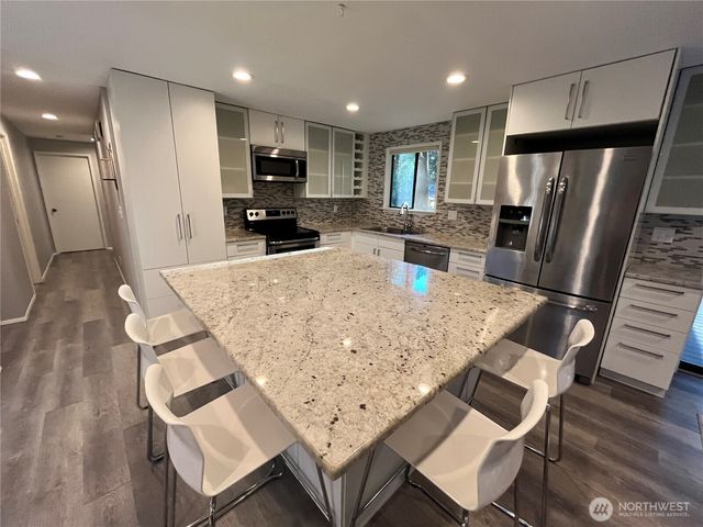 17 Basin View Circle, Bellingham, WA 98229